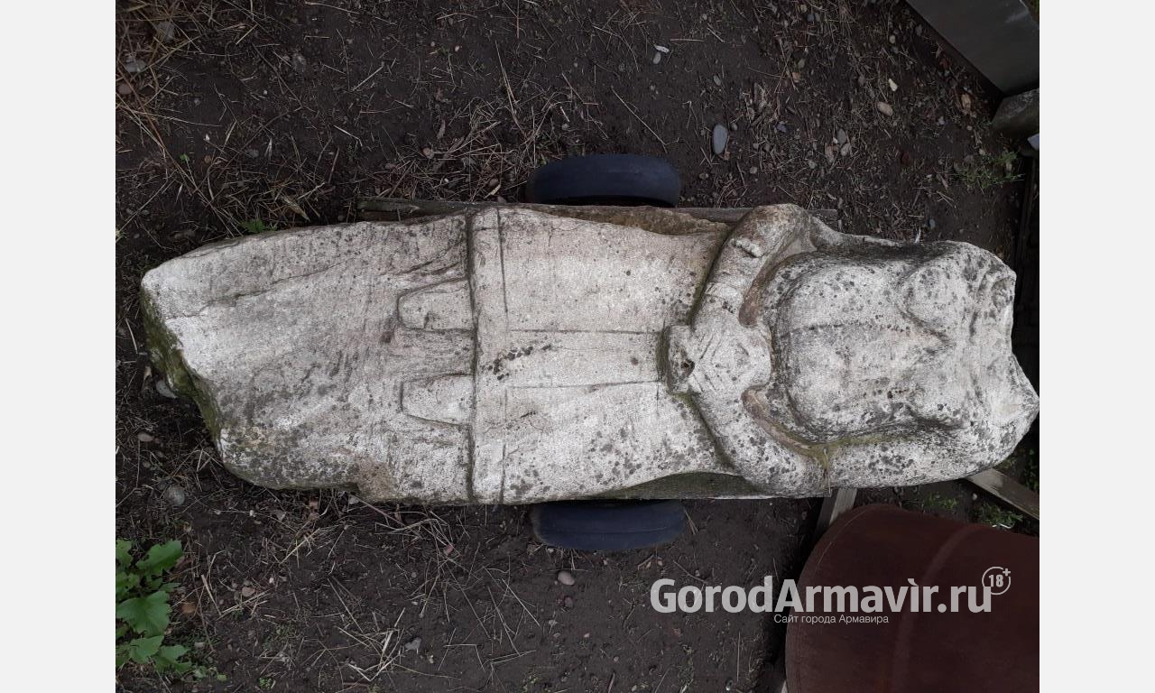 Центру археологических исследований АГПУ удалось вернуть утраченную 11 лет назад половецкую статую