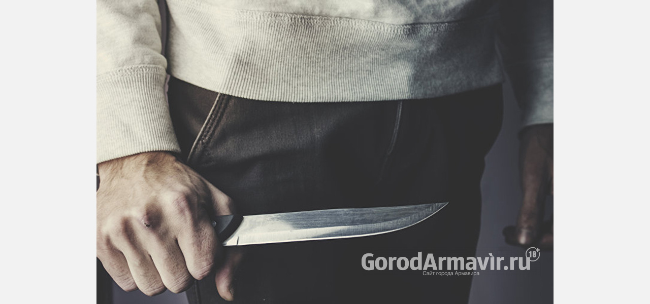 Пырнувший ножом девушку грабитель осужден в Армавире 