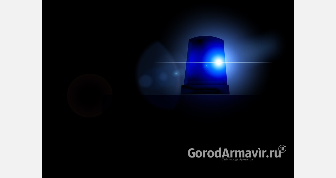 На стоянке горбольницы лихач врезался сразу в три автомобиля в Армавире