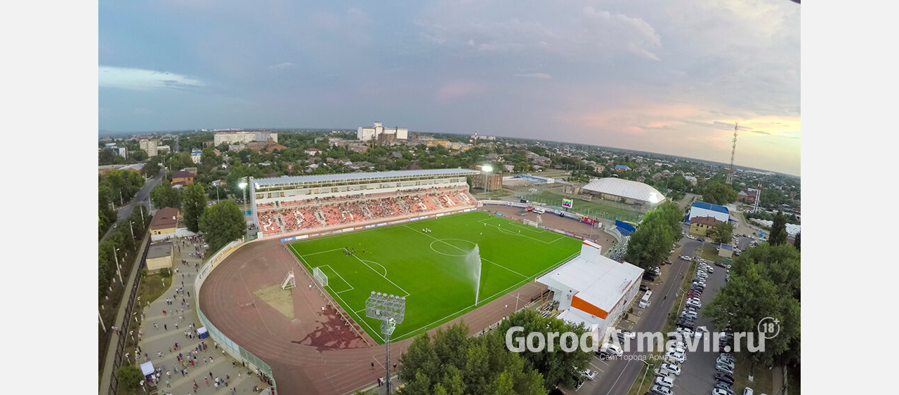 Стадион «Юность» могут переименовать в честь Симоняна