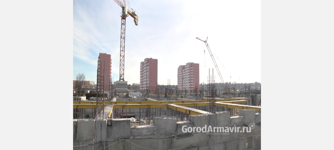 Возведением новой школы в Армавире заняты 70 строителей