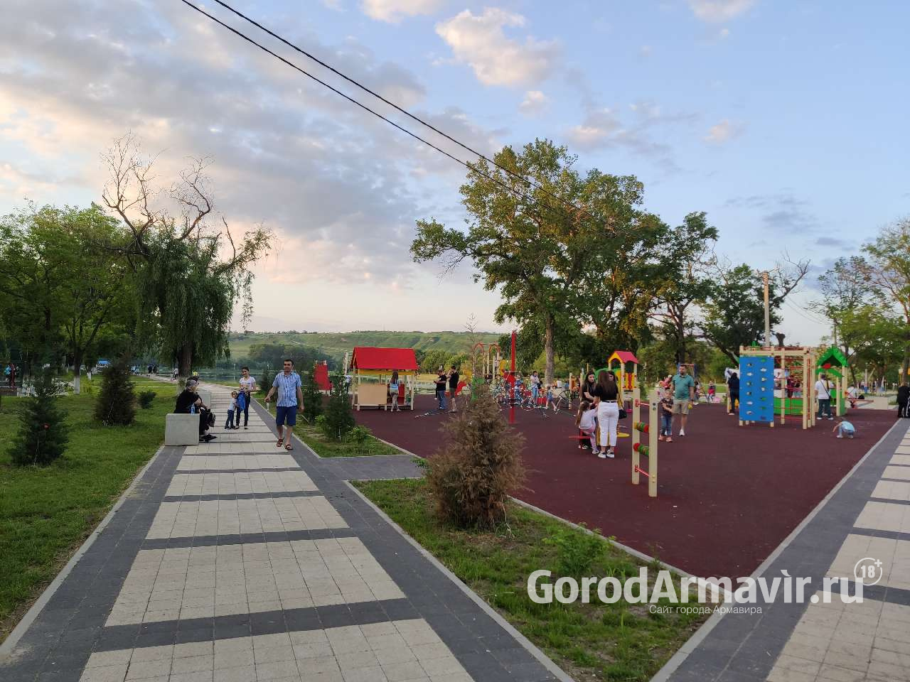 Площадка для выгула собак на 450 кв.м. будет построена  в парке «Городская Роща» в Армавире