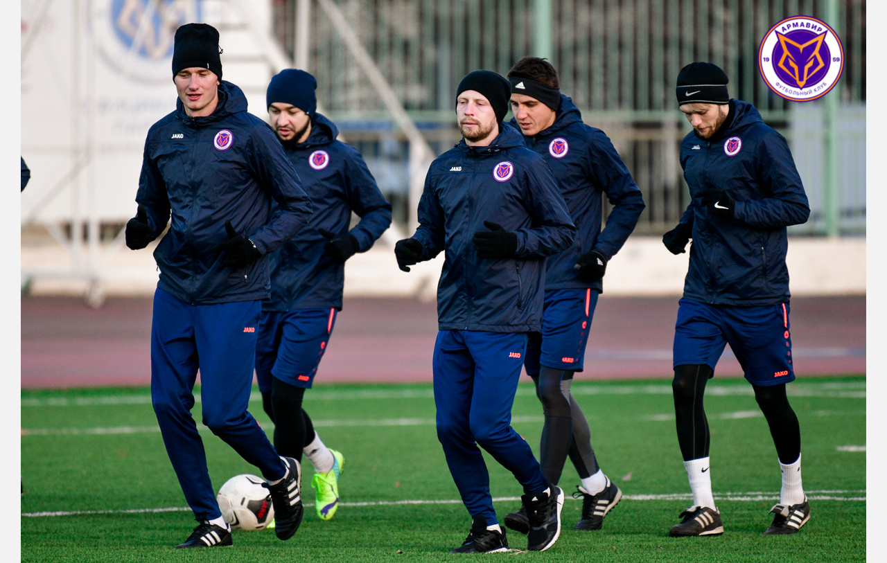 Игроки ФК «Армавир» вышли на первый тренировочный сбор