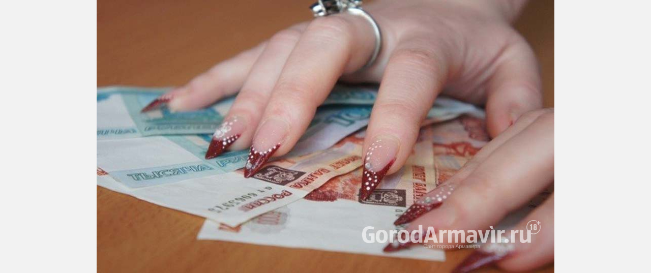 Пристав нашла в шкафу должницу из Успенского района