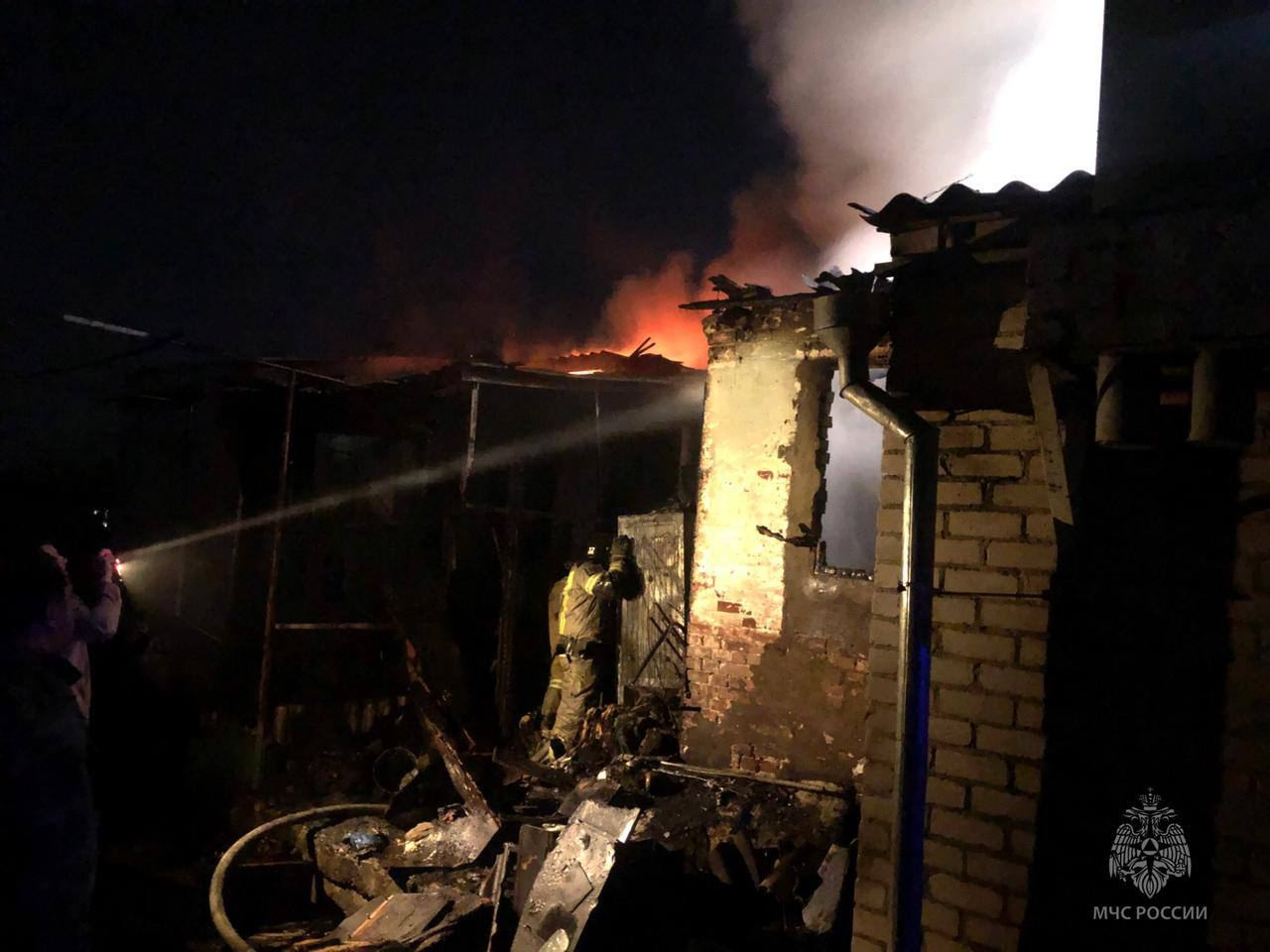 Один человек пострадал при возгорании дома на улице Ленина в Армавире 