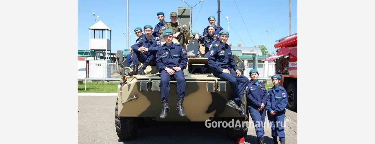 Юнармейцы Армавира побывали на экскурсии в 15 отряде специального назначения «Вятич»