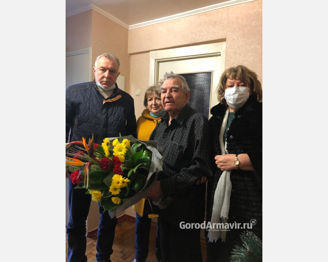 В Армавире врач – отоларинголог Павел Костенко отметил свой 90-летний юбилей 